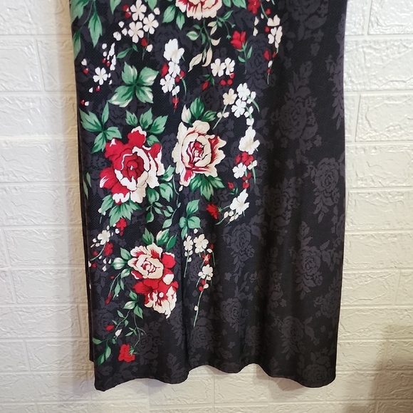 Nurture by Lamaze Black Dress with Red Floral Design - Picture 7 of 7